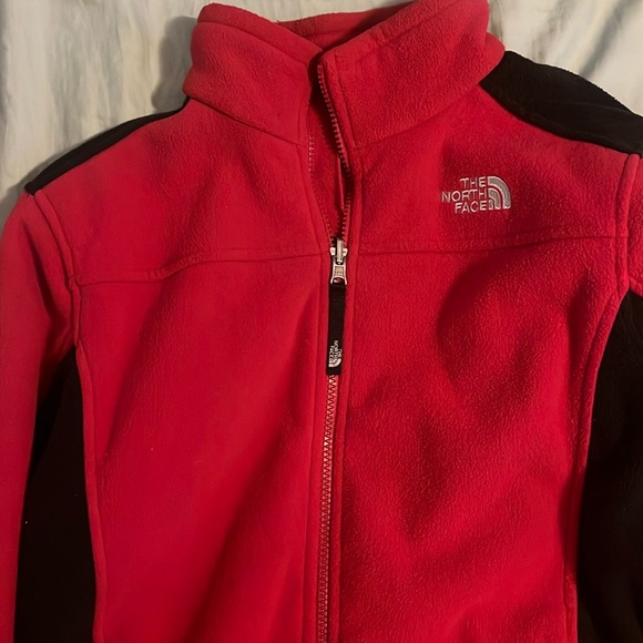 The North Face Sweater - Picture 1 of 3